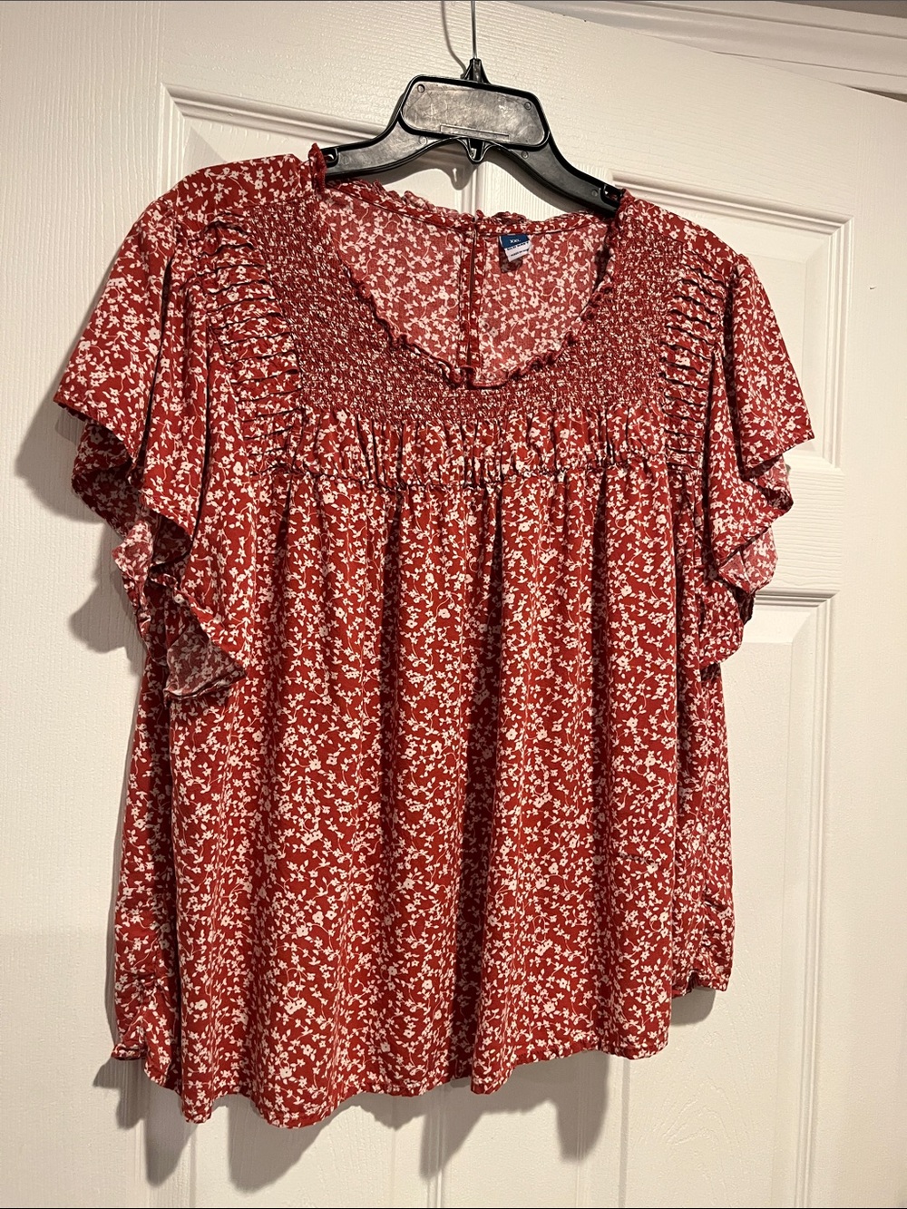 Short flutter sleeve blouse